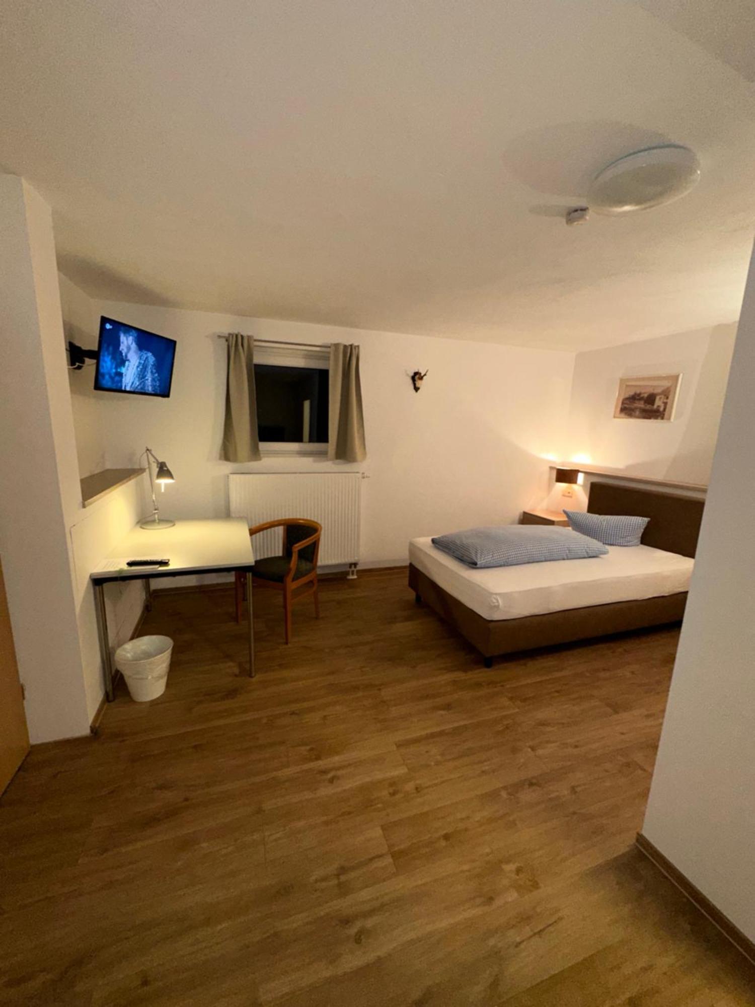 Hotel Zum Forst Kranzberg Exterior photo